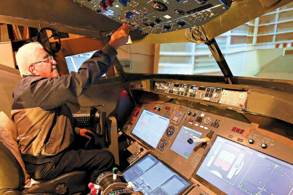 Muhammad Malhas: 76-year-old Achieves Dream to Fly