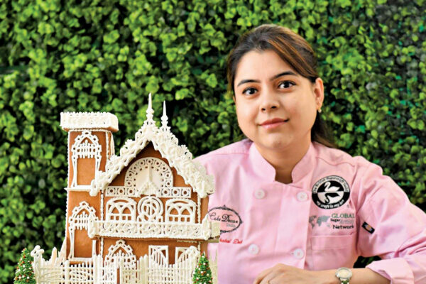 Cake Artist Prachi Dhabal Deb Breaks Guinness Record