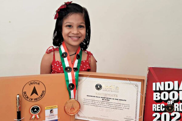 Pune Girl Sets New Hula Record