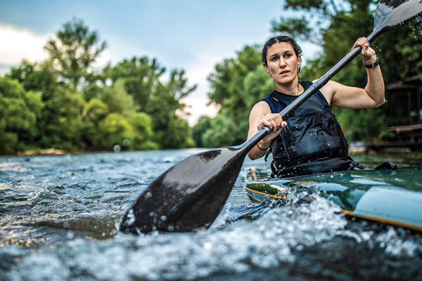 Simple Physics: Why Does a Boat Move Forwards When You Row Backwards? 