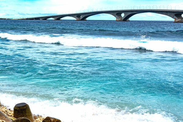 Hithadhoo: Sinamalé Bridge