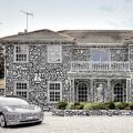 Mansion Covered in Doodles - News for Kids