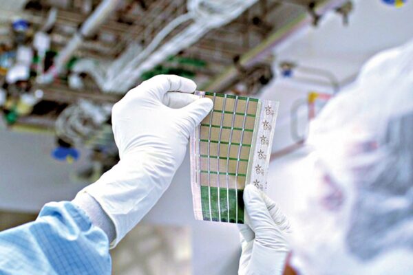 Extremely Light Solar Cells Developed 