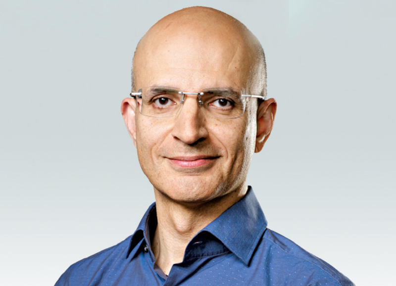 Apple Appoints Indian-origin Executive as its New COO