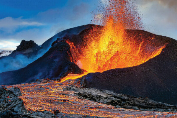 What Is the Ring of Fire and why does It Have so Many Volcanoes? 