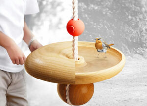 Bird-feeding Swing Created - News for Kids